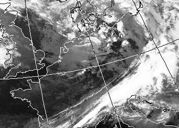 Satellitenbild (Infrarot, Ausschnitt) von NOAA 19 vom 18.11.2015, 02.28 UT